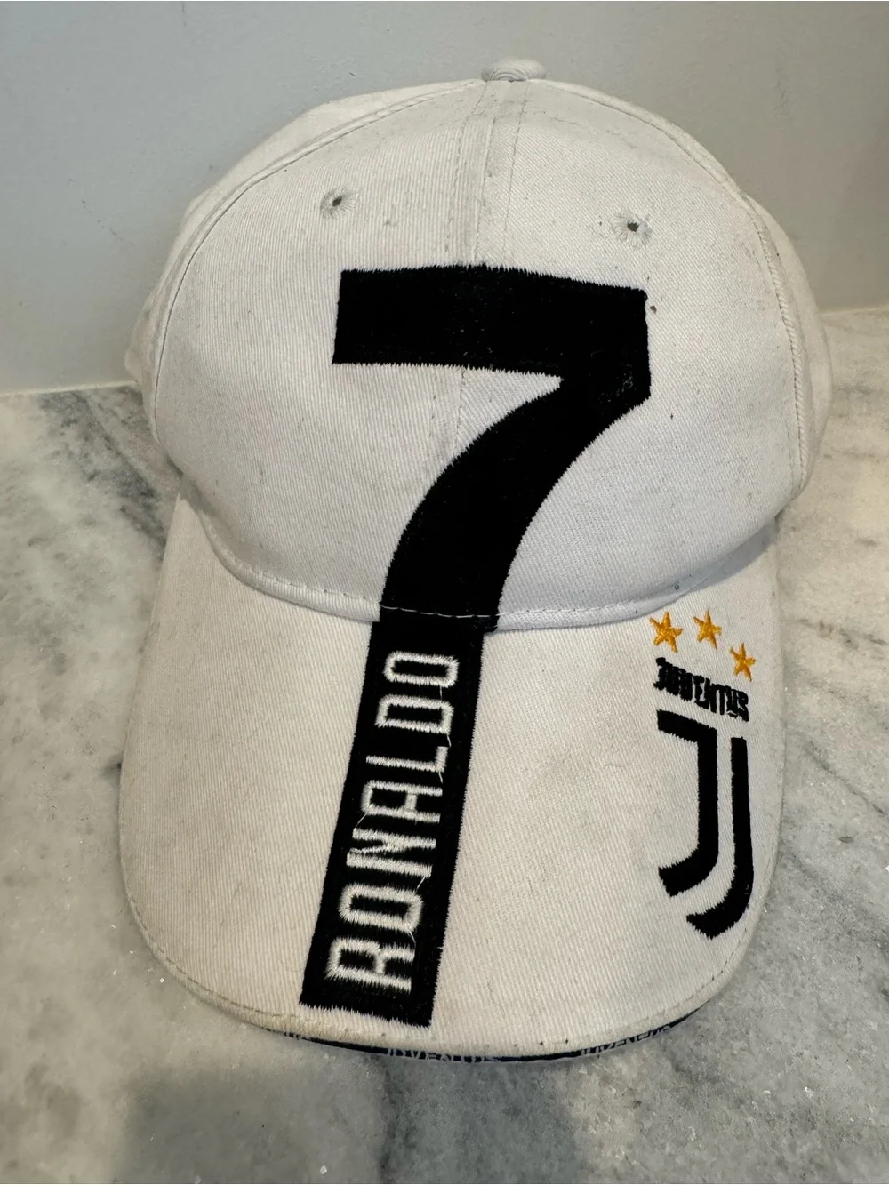 Juventus Cristiano Ronaldo White Baseball Cap with Black 7